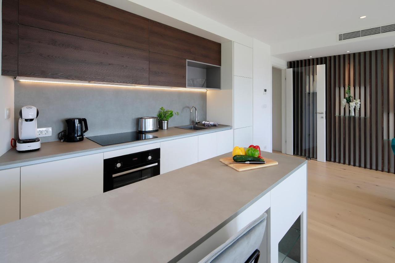 Modena Maris-Heated Pool-Grill-Relax-Jacuzzi Apartments Ичичи Экстерьер фото